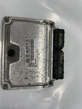 Load image into Gallery viewer, ECU ECM COMPUTER Volkswagen Beetle 2009 09 2010 10 - NW62685