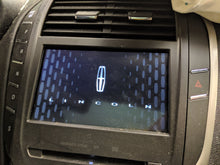 Load image into Gallery viewer, Info-Gps Screen Lincoln MKC 2016 - NW104533