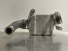 Load image into Gallery viewer, INTERCOOLER 550i 550i Gt 650i 750 HYBRID 750i 750il X5 X6 08-15 Left - NW106272