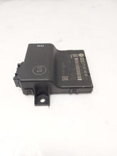 Load image into Gallery viewer, GATEWAY CONTROL MODULE COMPUTER Audi A4 S4 09 10 11 12 - NW28249