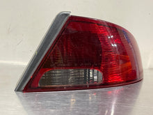 Load image into Gallery viewer, TAIL LIGHT LAMP ASSEMBLY Dodge Stratus 01 02 03 04 05 06 Right - NW179587
