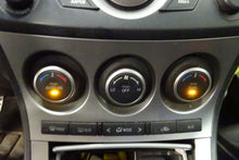 Load image into Gallery viewer, TEMPERATURE CONTROLS Mazda 3 2010 10 2011 11 - NW100693