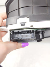 Load image into Gallery viewer, Speedometer Cluster Cadillac STS 2007 - NW158612