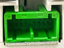 Load image into Gallery viewer, SPEEDOMETER CLUSTER Subaru Forester 2004 04 Auto - NW161786