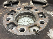Load image into Gallery viewer, WHEEL BMW 320i 323i 325i 330i 99 00 01 02 03 04 05 06 - NW197786