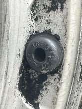 Load image into Gallery viewer, WHEEL BMW 528i 540i 1997 97 98 99 15x7 Alloy - NW197846