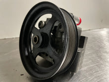 Load image into Gallery viewer, Power Steering Pump THUNDERBIRD 2004 - NW162933