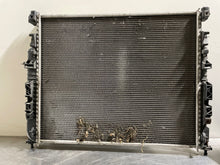 Load image into Gallery viewer, RADIATOR Gl320 Gl450 Gl550 ML320 ML350 ML550 ML63 R320 R350 R500 R63 08-09 - NW132395