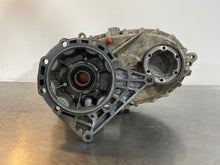 Load image into Gallery viewer, Transfer Case Lincoln Navigator 2013 - NW176579