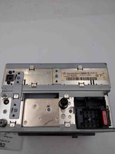 Load image into Gallery viewer, Radio E320 E430 2001 01 - NW138700