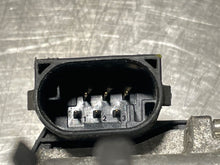 Load image into Gallery viewer, THROTTLE BODY Porsche Cayenne Panamera 2003 03 04 05 06 08 09 10 11 12 13 - NW178466