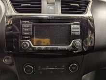 Load image into Gallery viewer, Radio Nissan Sentra 2017 - NW137366