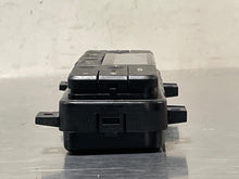 Load image into Gallery viewer, Temperature Controls 2006 - NW100651