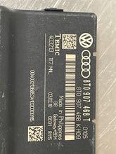 Load image into Gallery viewer, GATEWAY CONTROL MODULE COMPUTER Audi A4 S4 09 10 11 12 - NW28332