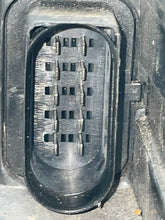 Load image into Gallery viewer, HEADLIGHT LAMP ASSEMBLY Audi S4 2004 04 2005 05 Right - NW210200