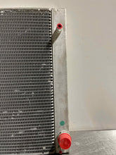 Load image into Gallery viewer, RADIATOR BMW 750i 760i 2006 06 2007 07 2008 08 - NW132035