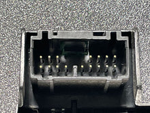 Load image into Gallery viewer, RADIO Volvo C30 C70 V70 XC70 2006 06 2007 07 - NW211057