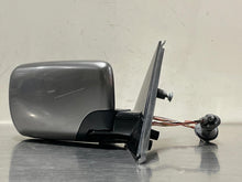 Load image into Gallery viewer, SIDE VIEW DOOR MIRROR 525i 528i 530i 540i 99 00 01 02 03 Right - NW212362