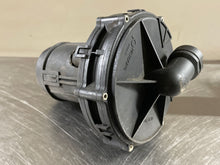 Load image into Gallery viewer, AIR INJECTION PUMP SMOG Volkswagen Golf Beetle Jetta 1998 98 1999 99 00 01 - NW8289