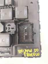 Load image into Gallery viewer, Fuse Box Mercury Mariner 2005 - NW65023