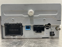 Load image into Gallery viewer, RADIO Chevrolet Caprice Malibu Volt 2014 14 AM FM CD - NW429212