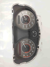 Load image into Gallery viewer, Speedometer Cluster Pontiac Solstice 2007 - NW159280