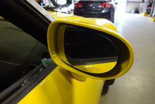 Load image into Gallery viewer, Side View Door Mirror Pontiac Solstice 2007 - NW51303