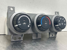 Load image into Gallery viewer, TEMPERATURE CONTROLS Nissan Rogue 11 12 13 14 15 - NW504780