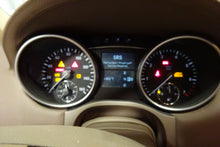 Load image into Gallery viewer, SPEEDOMETER CLUSTER Gl320 Gl450 Gl550 ML320 ML350 ML550 ML63 2008 - NW161257