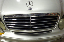 Load image into Gallery viewer, GRILL CLK320 CLK430 CLK55 1998 98 1999 99 00 01 02 03 - NW98574