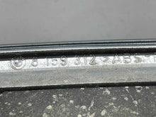Load image into Gallery viewer, GRILLE BMW 528i 540i 1997 97 1998 98 1999 99 2000 00 Upper Right - NW98182