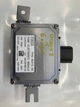 Load image into Gallery viewer, FUEL PUMP CONTROL MODULE COMPUTER Evoque LR2 LR4 Range Rover Sport 10-16 - NW215749