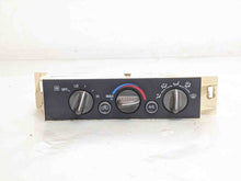 Load image into Gallery viewer, AC HEATER TEMP CONTROL Chevrolet 3500 Tahoe 96 97 - 00 - NW261042
