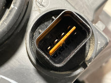 Load image into Gallery viewer, Headlight Lamp Assembly Chevrolet Volt 2014 - NW519992