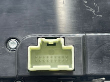 Load image into Gallery viewer, Radio Chevrolet Volt 2014 - NW231083