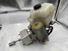 Load image into Gallery viewer, Brake Master Cylinder INFINITI QX56 2012 - NW114759