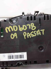 Load image into Gallery viewer, SPEEDOMETER CLUSTER Passat 2009 09 - NW162214
