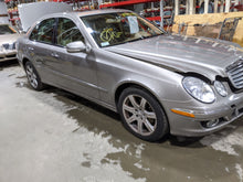 Load image into Gallery viewer, TRANSFER CASE E300 E320 E350 E550 E63 2008 08 2009 09 - NW246176
