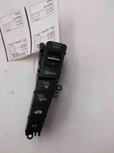 Load image into Gallery viewer, TEMPERATURE CONTROLS Acura TL 09 10 11 12 13 14 Right - NW261073