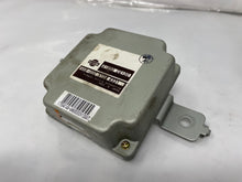 Load image into Gallery viewer, Transfer Case Computer FX35 FX45 2003 03 2004 04 2005 05 06 07 08 - NW31394