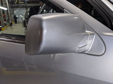 Load image into Gallery viewer, Side View Door Mirror Cadillac SRX 2004 - NW242564