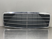 Load image into Gallery viewer, GRILL Mercedes S320 S500 S420 1995 95 1996 96 - 98 99 - NW98559