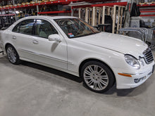 Load image into Gallery viewer, TRANSFER CASE Mercedes-Benz E280 E320 E350 E550 E63 2007 07 - NW246187