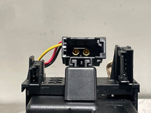 Load image into Gallery viewer, REMOTE CD CHANGER E350 E550 B200 CLS500 CLS55 CLS550 CLS63 E280 03-13 - NW232320