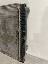 Load image into Gallery viewer, RADIATOR Lincoln Aviator 2003 03 2004 04 2005 05 - NW131763