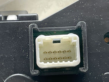 Load image into Gallery viewer, Speedometer Cluster ROGUE SPORT 2018 - NW239933