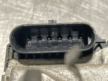 Load image into Gallery viewer, THROTTLE BODY E250 Van C250 C300 C350 C63 CLA45 CLS400 CLS550 12-16 - NW178376