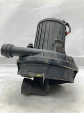 Load image into Gallery viewer, AIR INJECTION PUMP SMOG Cayenne 2004 04 2005 05 2006 06 - NW8256