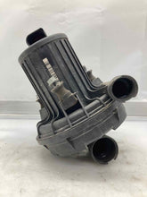Load image into Gallery viewer, AIR INJECTION PUMP SMOG Cayenne 2004 04 2005 05 2006 06 - NW8256