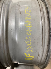 Load image into Gallery viewer, Wheel Rim BMW Z4 2006 - NW255165